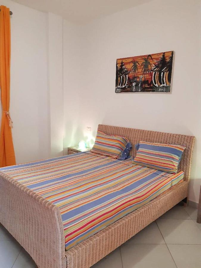 App Raffaele Estoril Beach Free Wifi & Ac A Step Away From The Sea ซาลเรย์ ภายนอก รูปภาพ