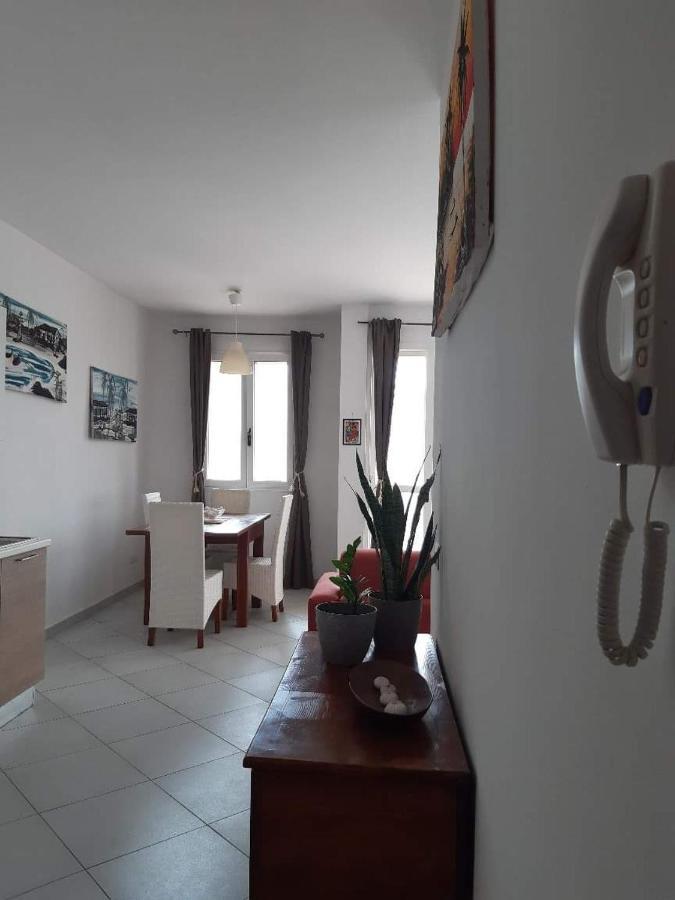 App Raffaele Estoril Beach Free Wifi & Ac A Step Away From The Sea ซาลเรย์ ภายนอก รูปภาพ